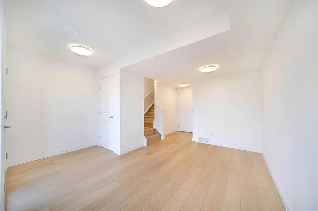 8535 19 Avenue SE, #105