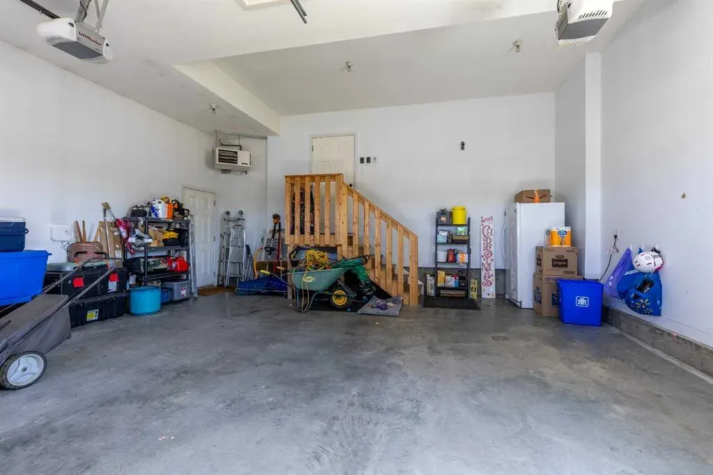 2713 Elm Drive