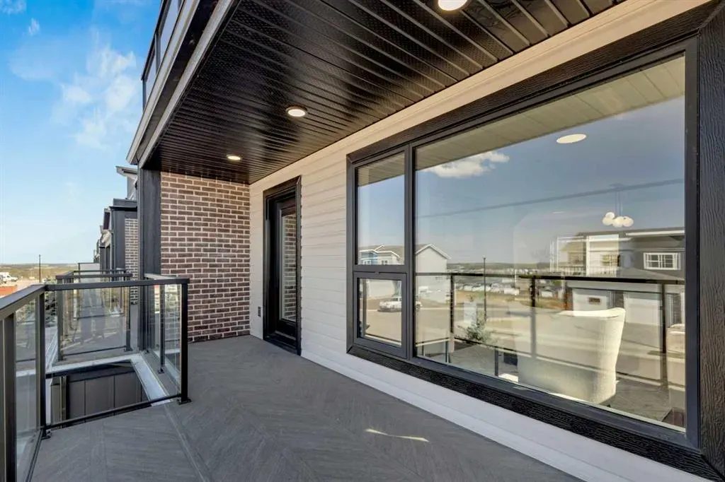 26 Violet Point