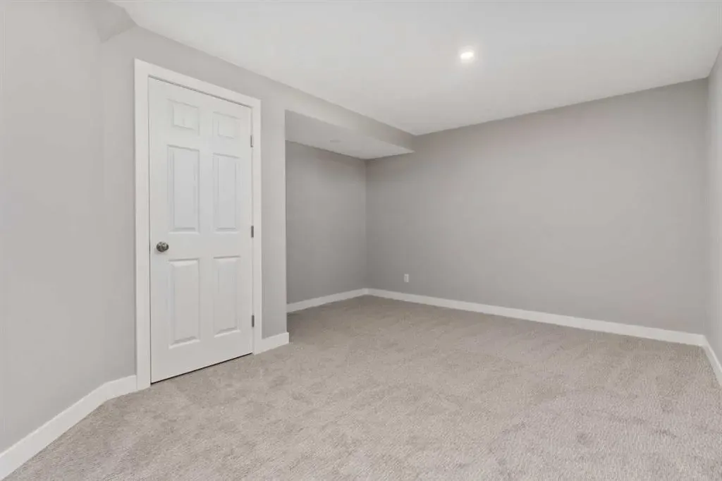 1007 Robert Street