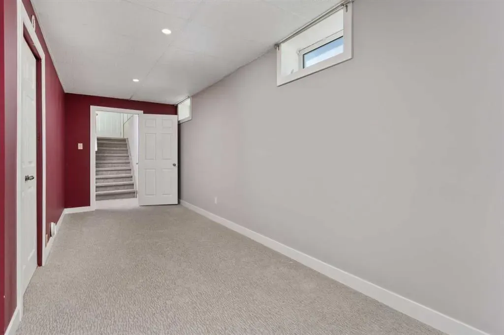 1007 Robert Street