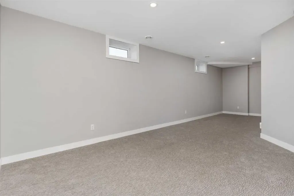 1007 Robert Street