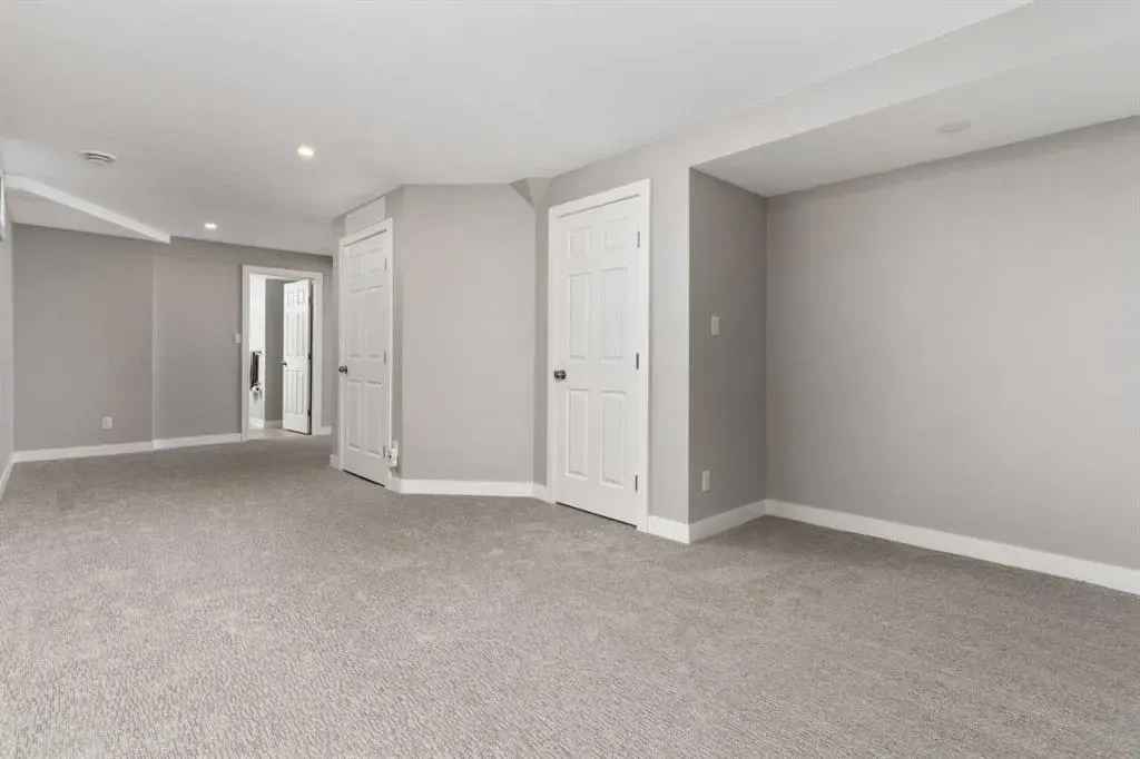 1007 Robert Street