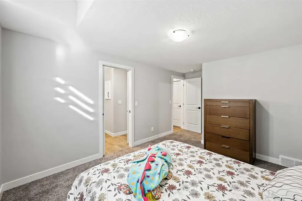 34 Coach Ridge Point SW