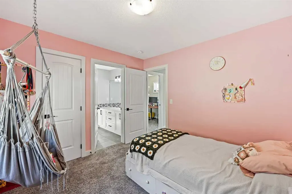 34 Coach Ridge Point SW