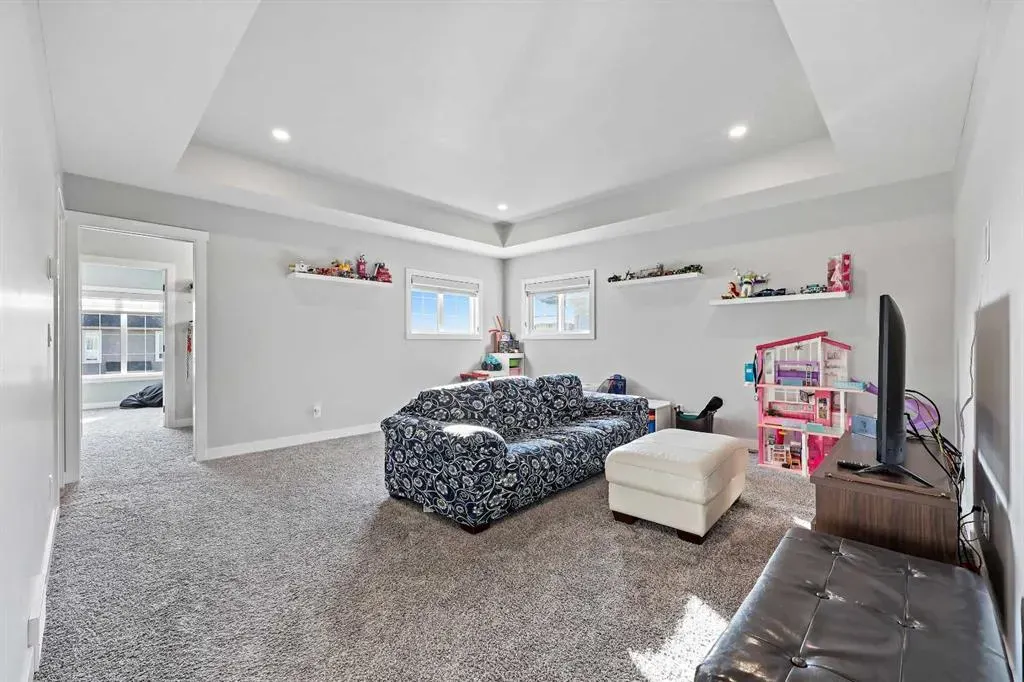 34 Coach Ridge Point SW