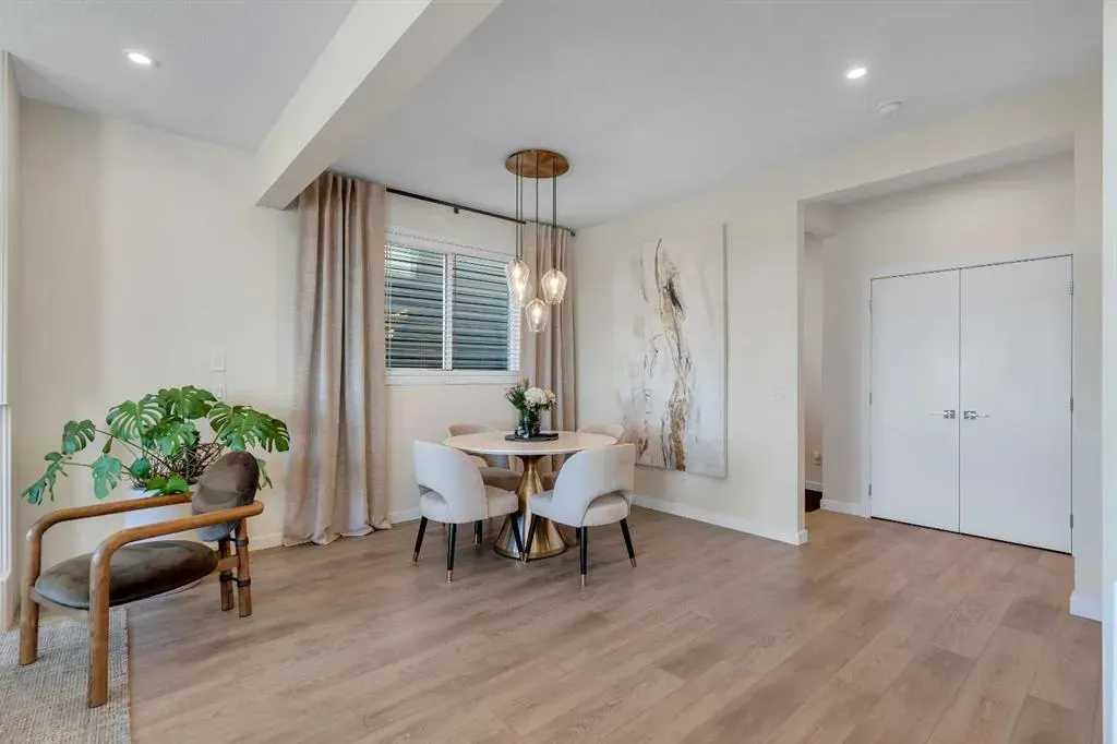 90 Savoy Landing SE