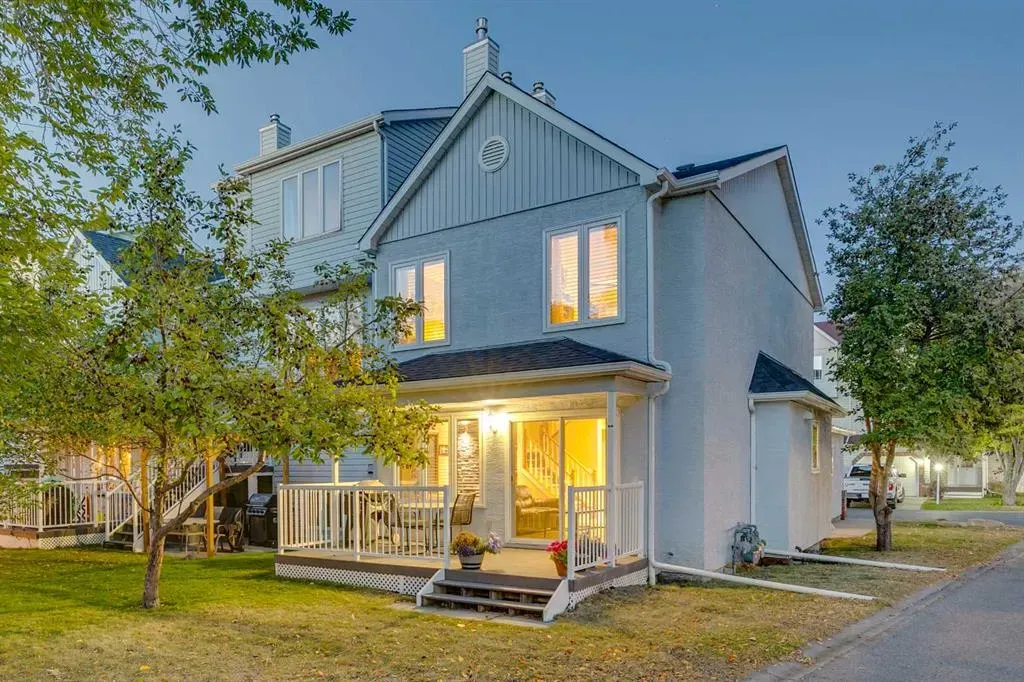 60 Inglewood Cove SE