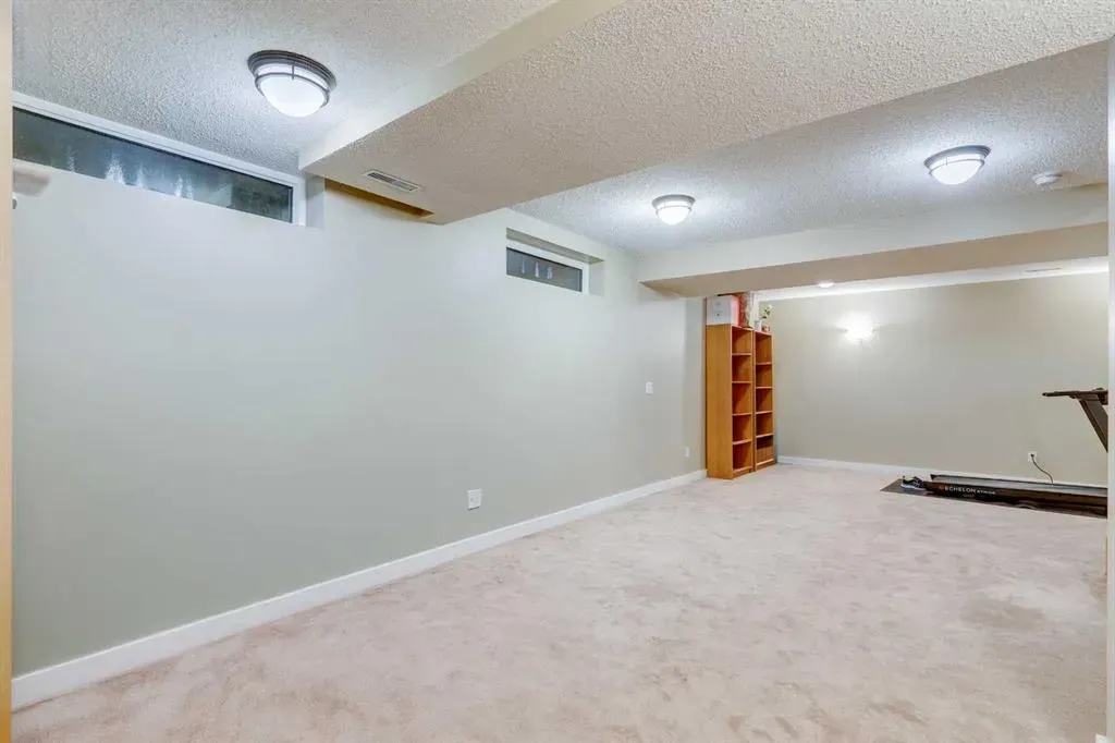 60 Inglewood Cove SE