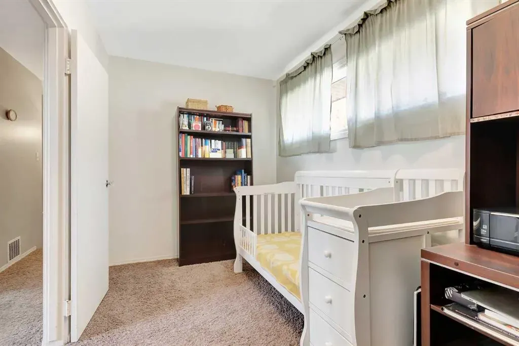 314 Regal Park NE