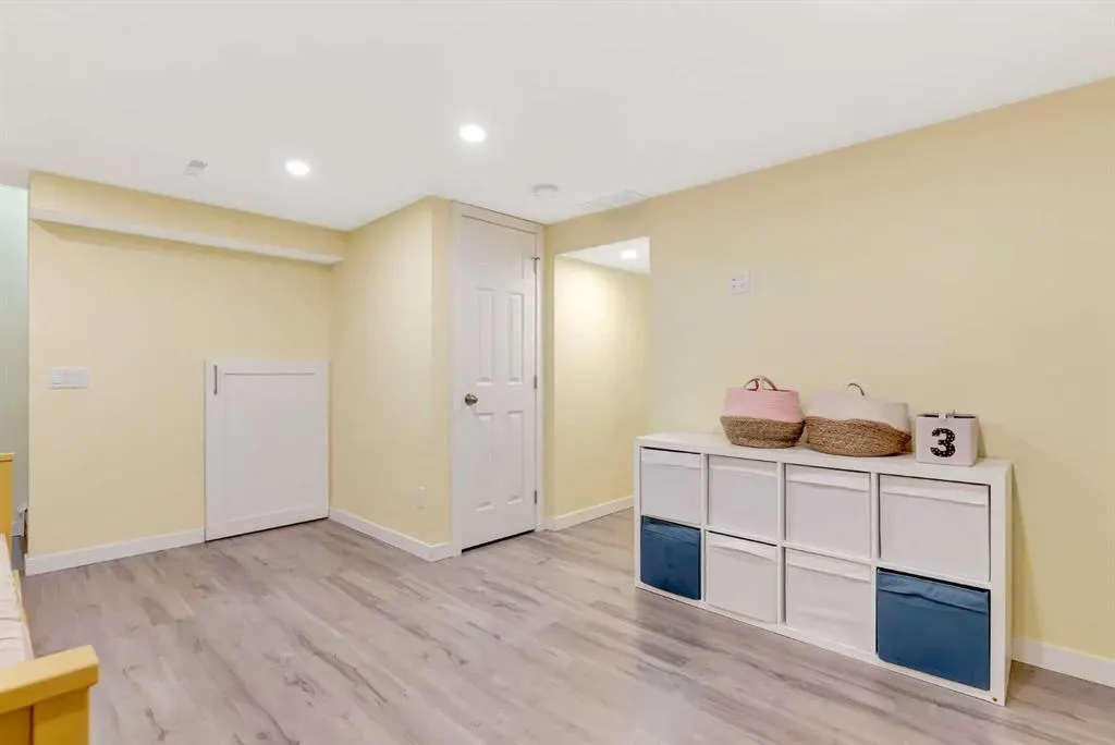 314 Regal Park NE