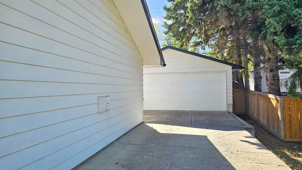 519 Willingdon Boulevard SE