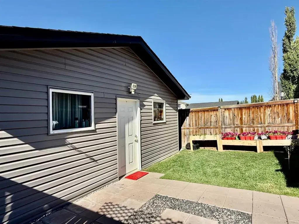 43 Bridlecrest Road SW