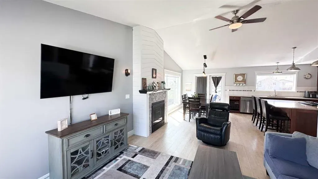 1304 2nd Street