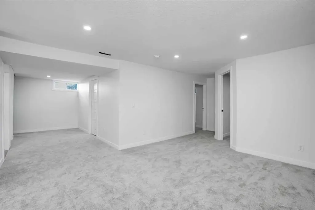 264 Penbrooke Close SE