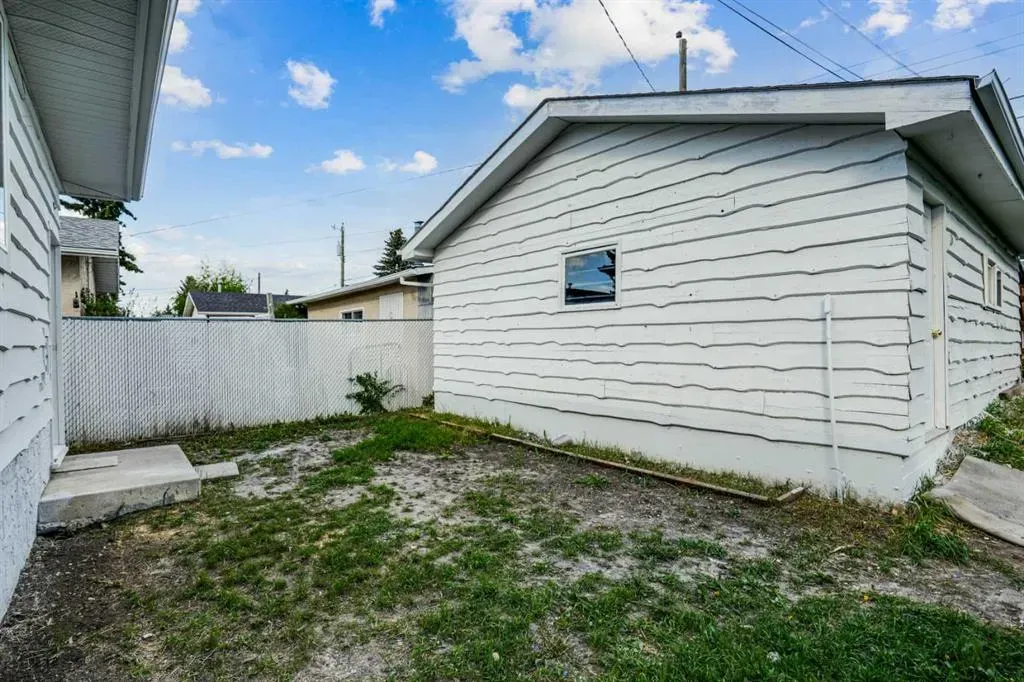 264 Penbrooke Close SE