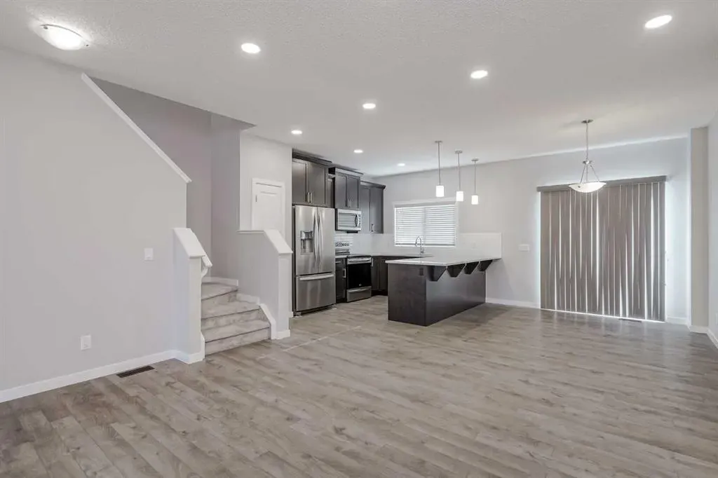 170 Carringvue Park NW