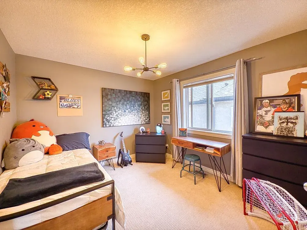 27 Tuscany Estates Drive NW
