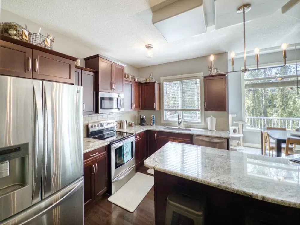 27 Tuscany Estates Drive NW