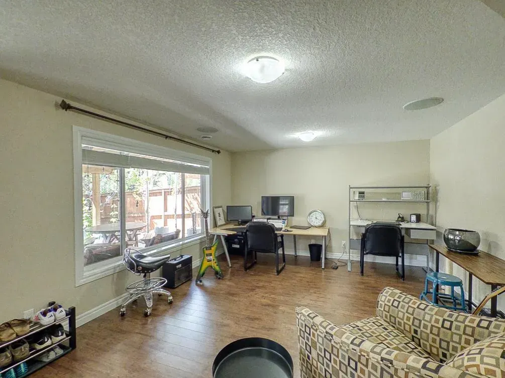 27 Tuscany Estates Drive NW