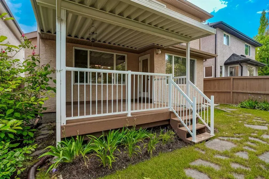 196 Everwillow Park SW