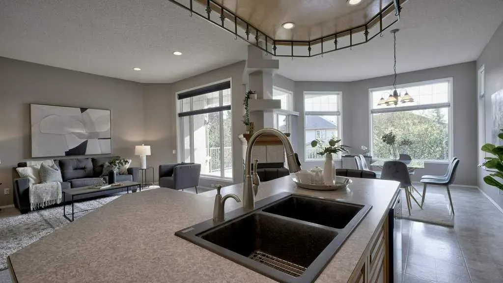 142 Mt Alberta View SE
