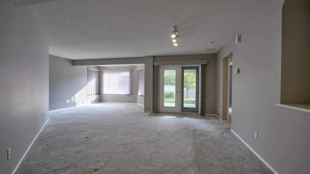 142 Mt Alberta View SE