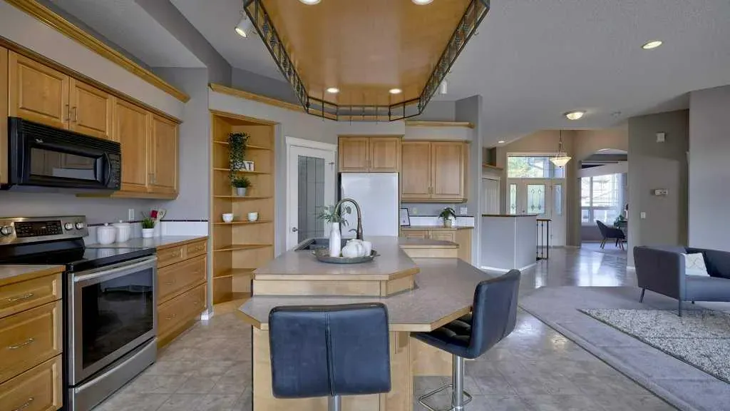 142 Mt Alberta View SE