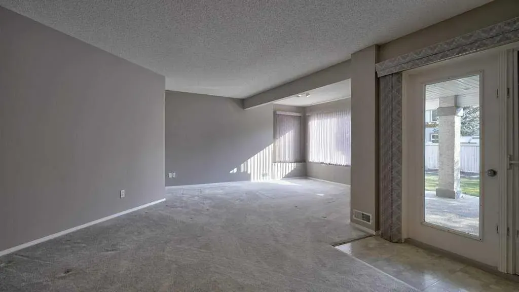 142 Mt Alberta View SE
