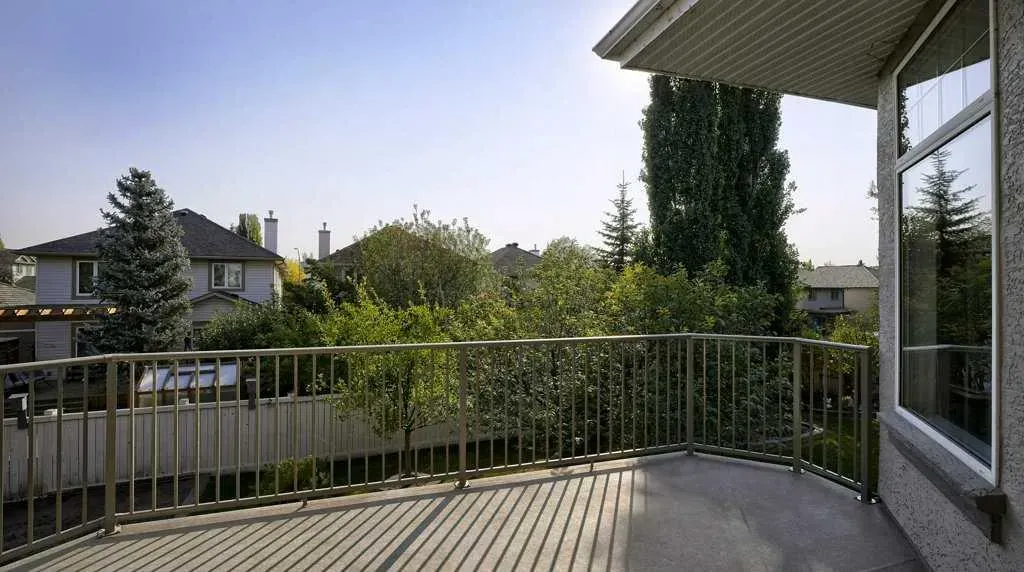 142 Mt Alberta View SE
