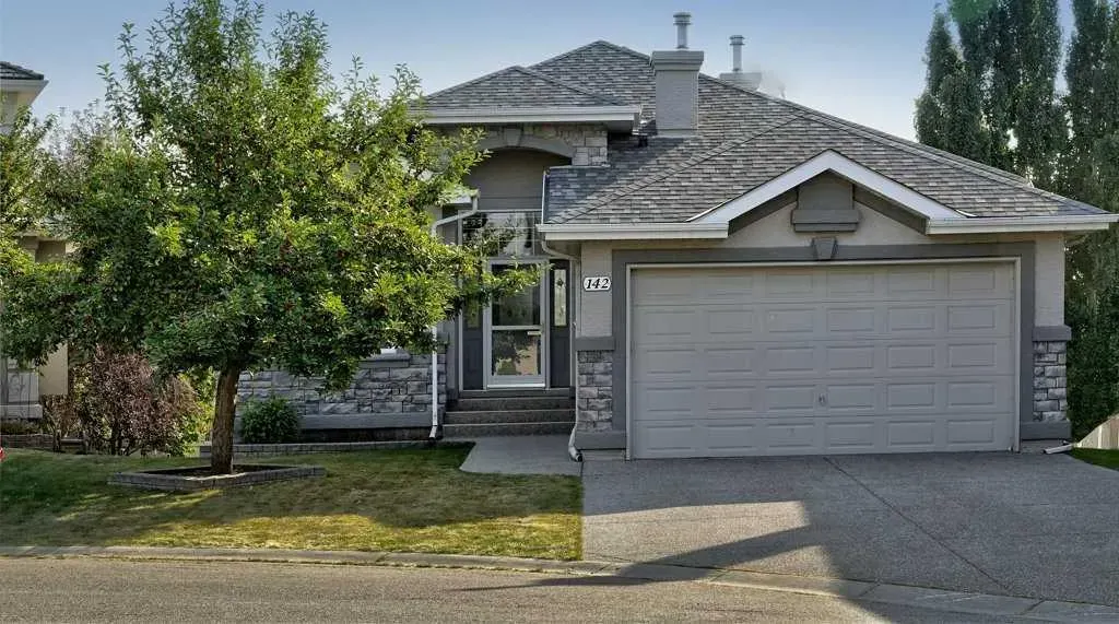 142 Mt Alberta View SE