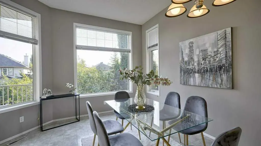 142 Mt Alberta View SE