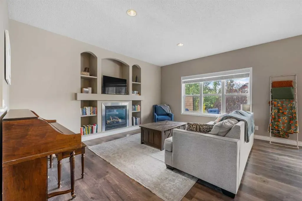 368 Morningside Crescent SW