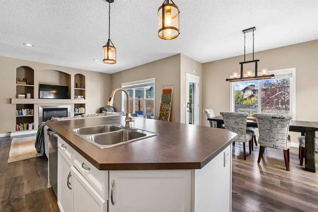 368 Morningside Crescent SW