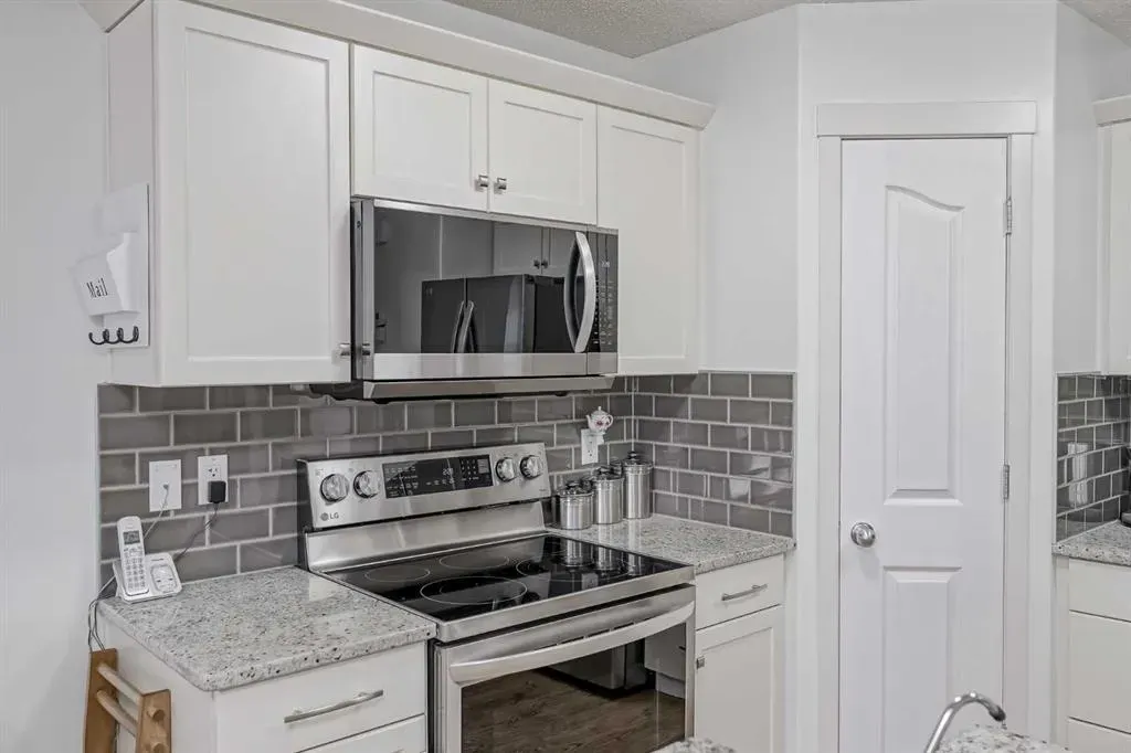 52 Autumn Court SE
