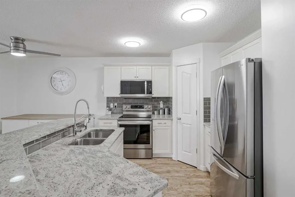 52 Autumn Court SE