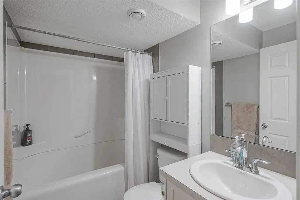 52 Autumn Court SE