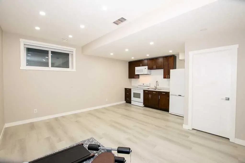 216 Chelsea Drive