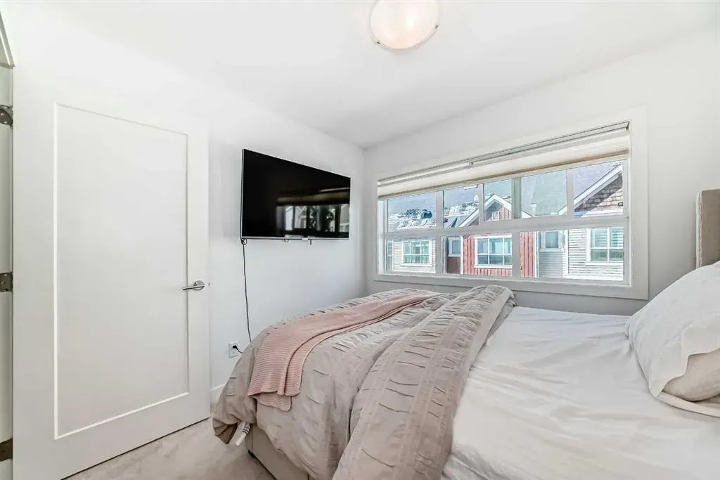 355 Nolancrest Heights NW, #707