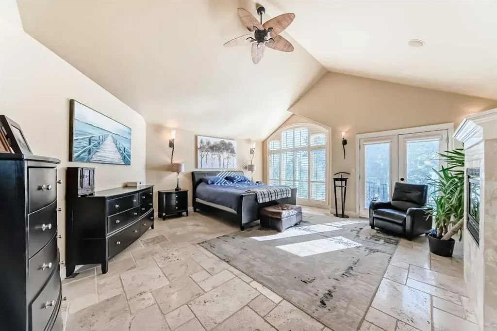 716 West Chestermere Drive