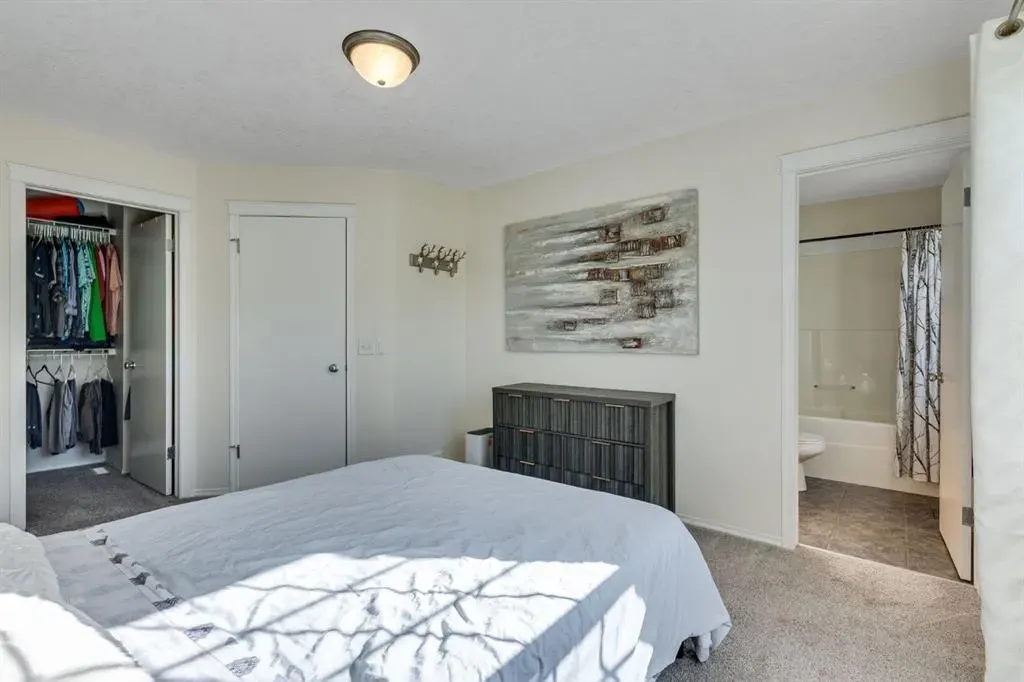 76 Prestwick Heights SE
