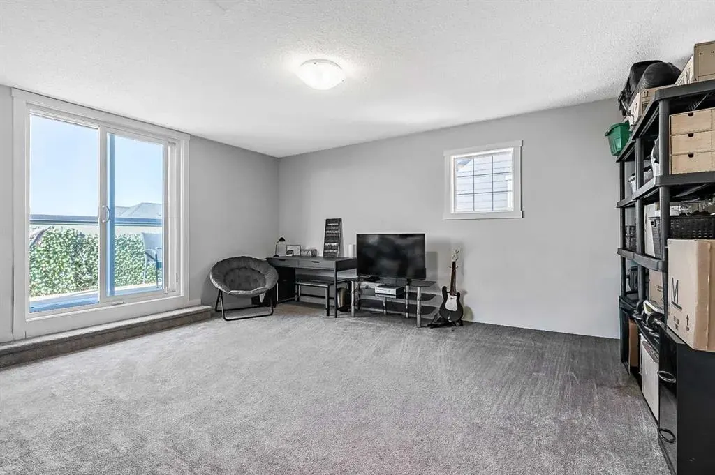 130 Cranbrook Square SE