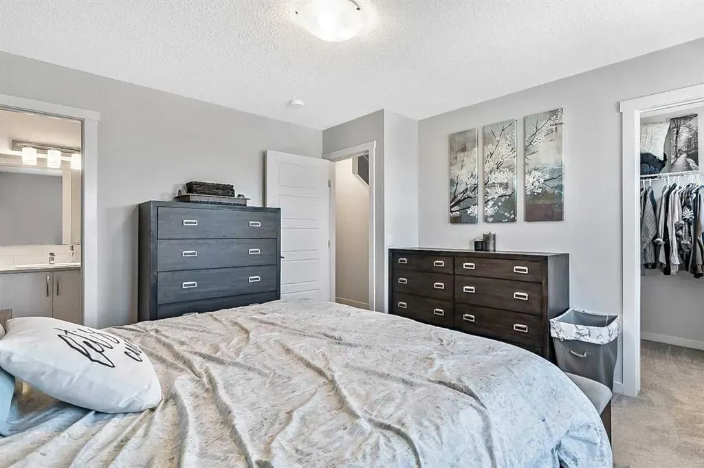 130 Cranbrook Square SE