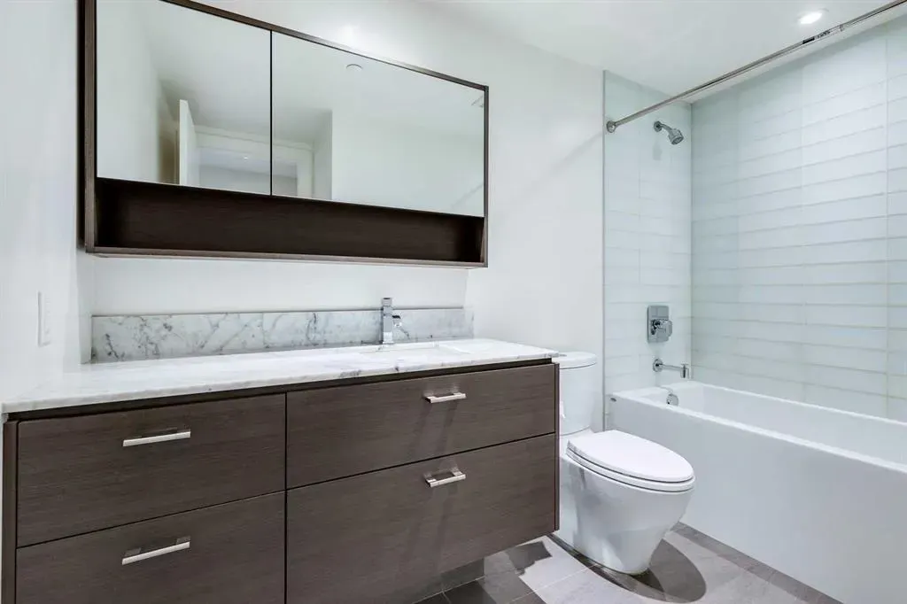 1025 5 Avenue SW, #312