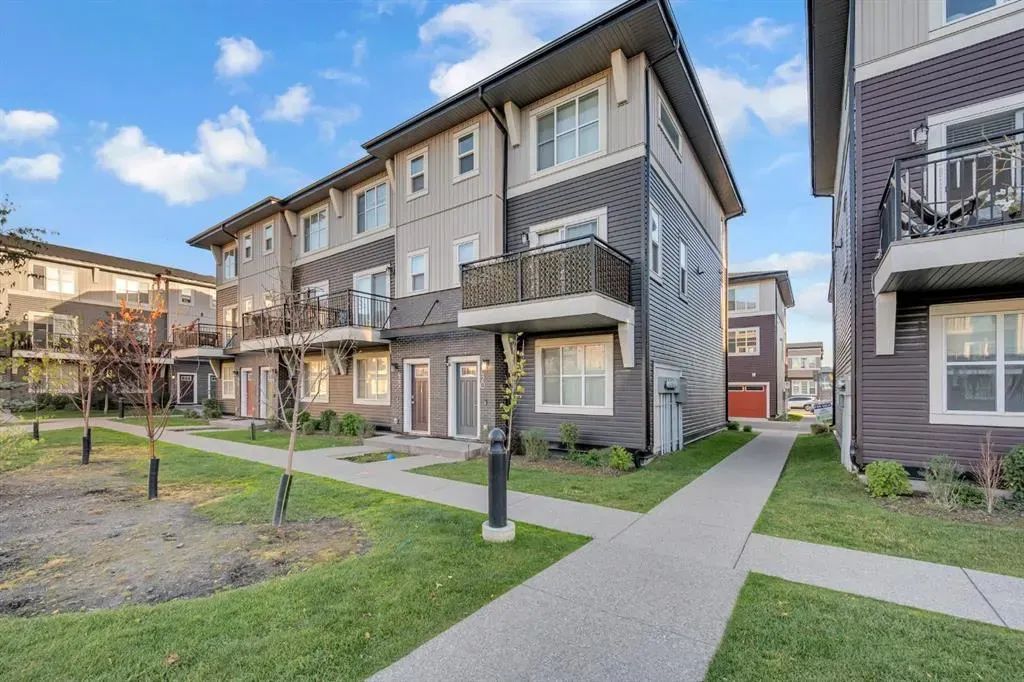 30 Cornerstone Manor NE, #420