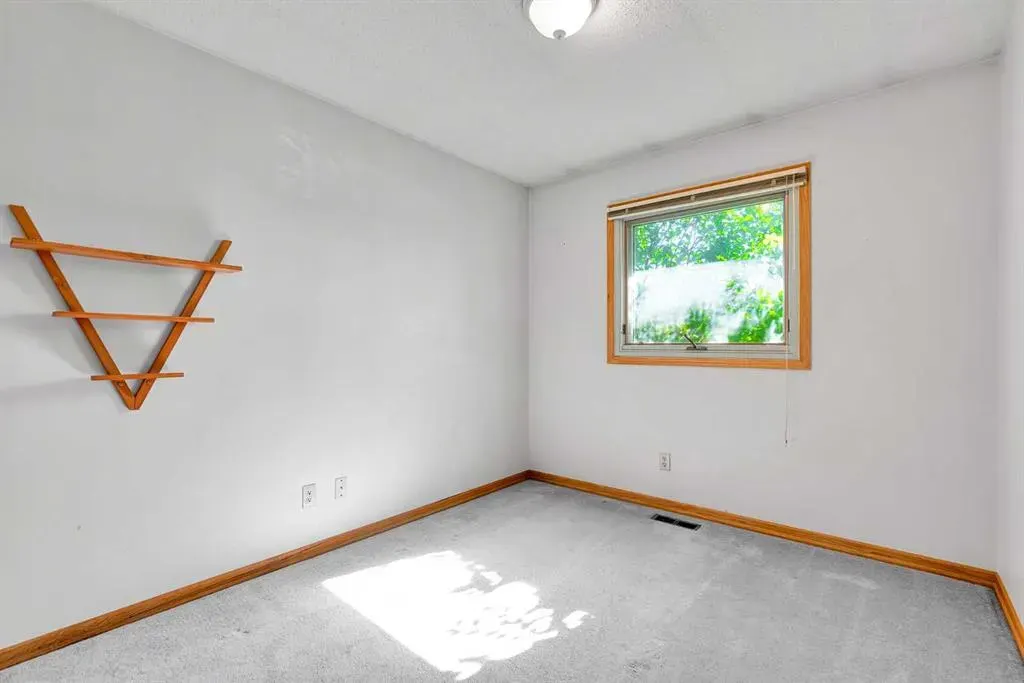 140 Maitland Road NE