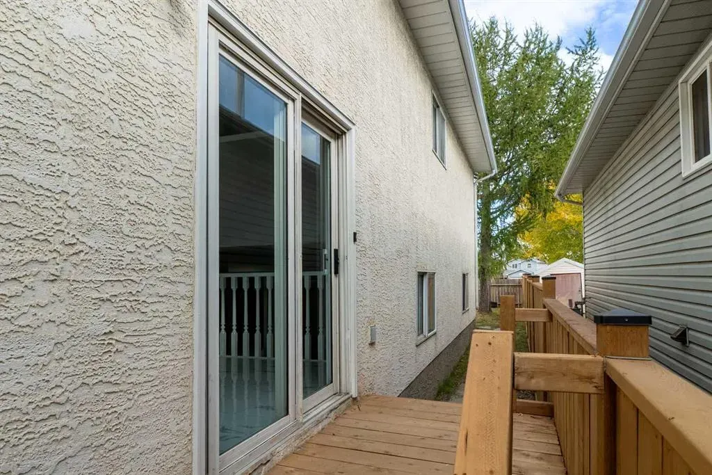 134 Laguna Circle NE