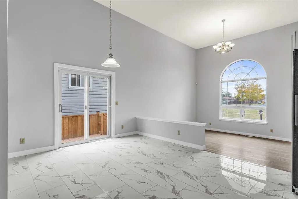 134 Laguna Circle NE