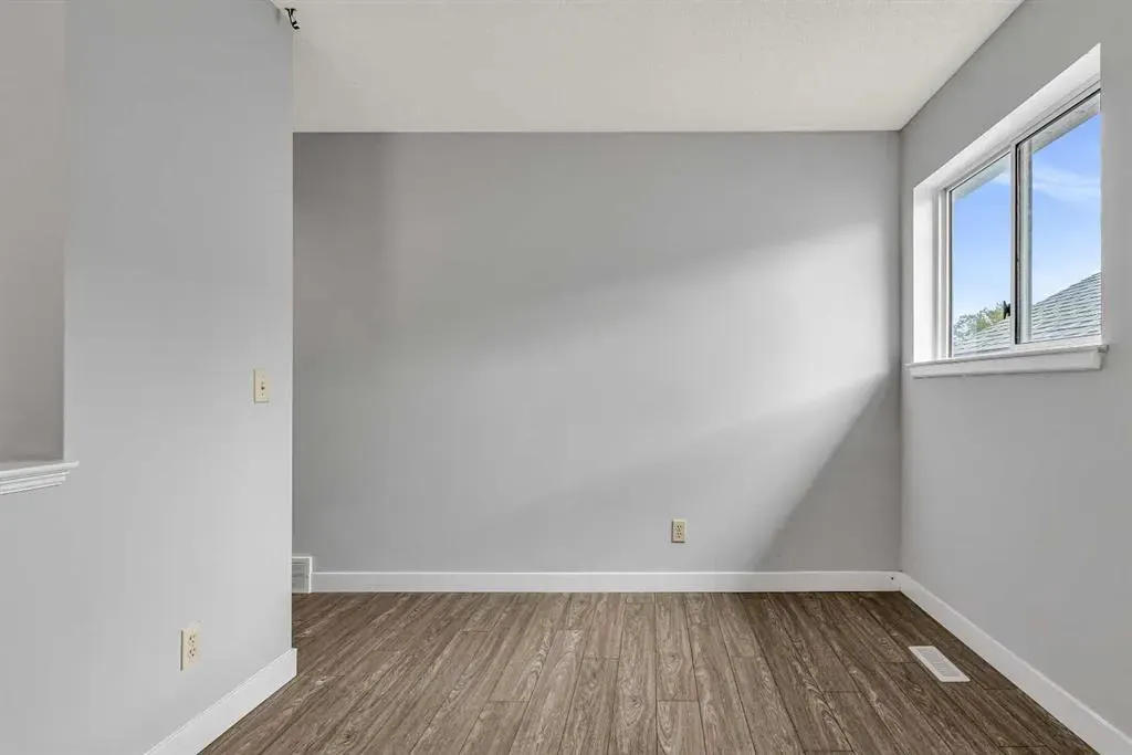 134 Laguna Circle NE