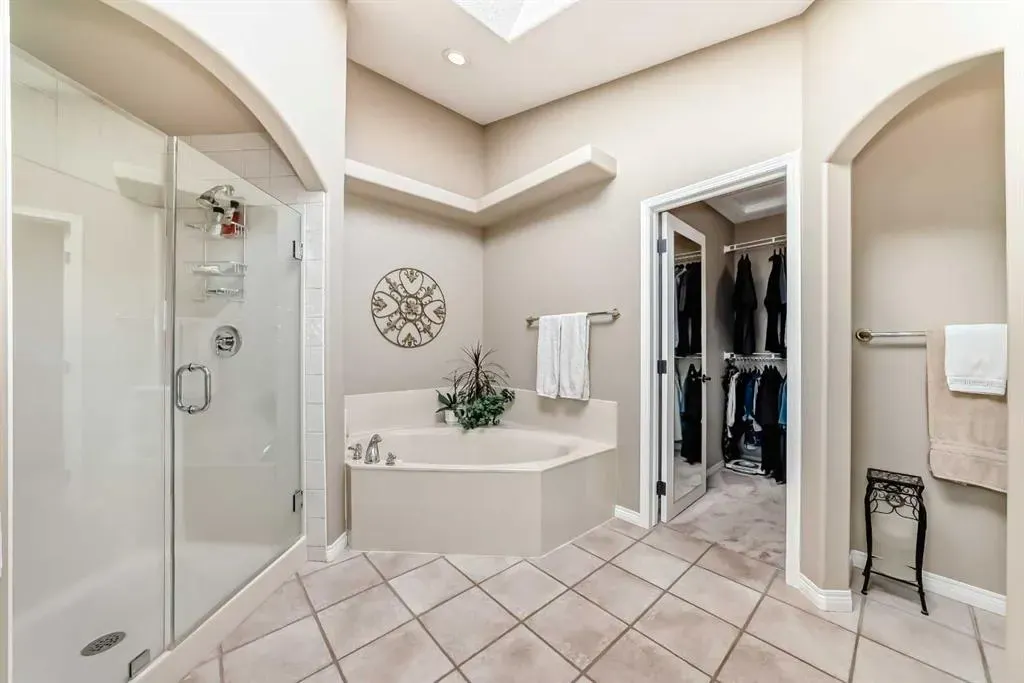 53 Mt Alberta View SE